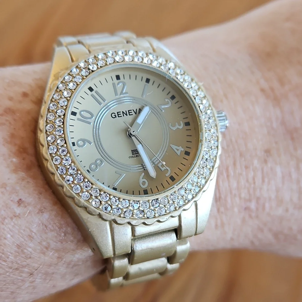 Geneva Metal Fashion Watch